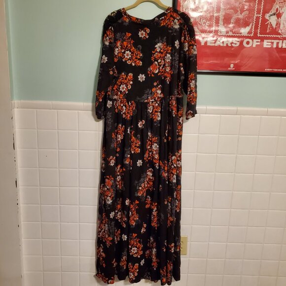 Floral Black Maxi Dress - Picture 6 of 14